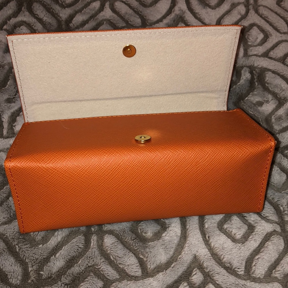 Tory Burch Sunglasses Case - Picture 4 of 7
